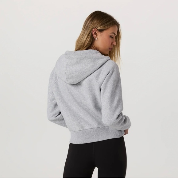 Vuori Women’s Restore Half Zip Hoodie Light Heather Grey $118 MSRP - Picture 2 of 7